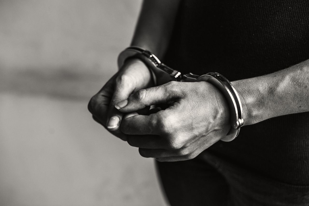 criminal-handcuffs_2_1_2.jpg