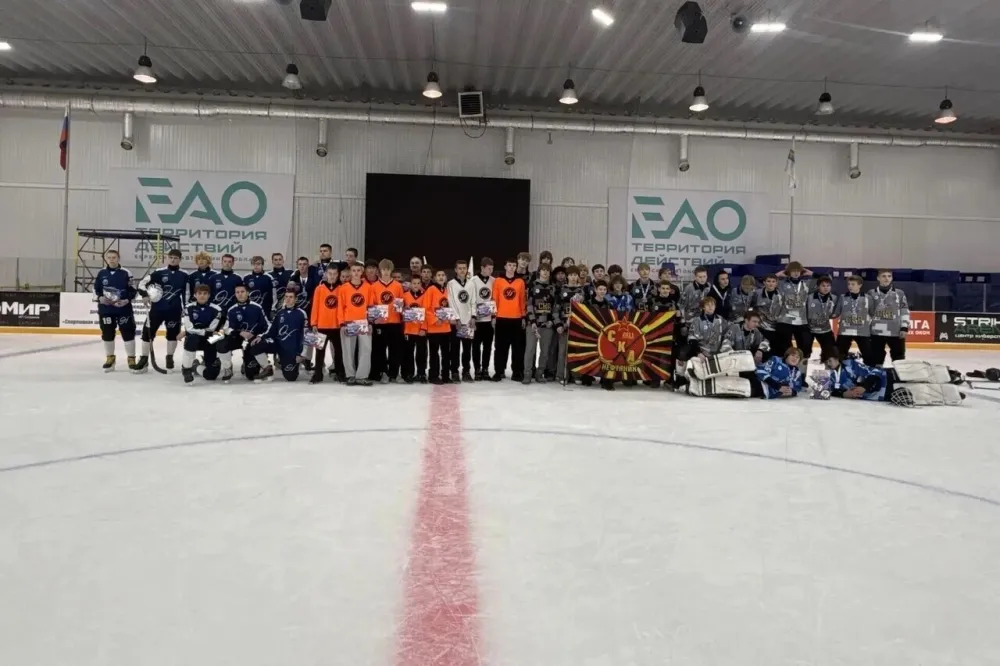 В Биробиджане завершился турнир по хоккею с мячом памяти Николая Шанаева (6+)